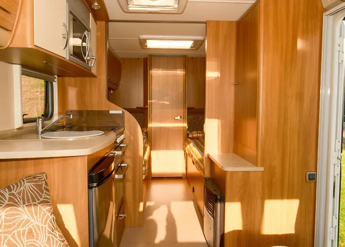 Sundale Caravan Retreat 4 Berth - *